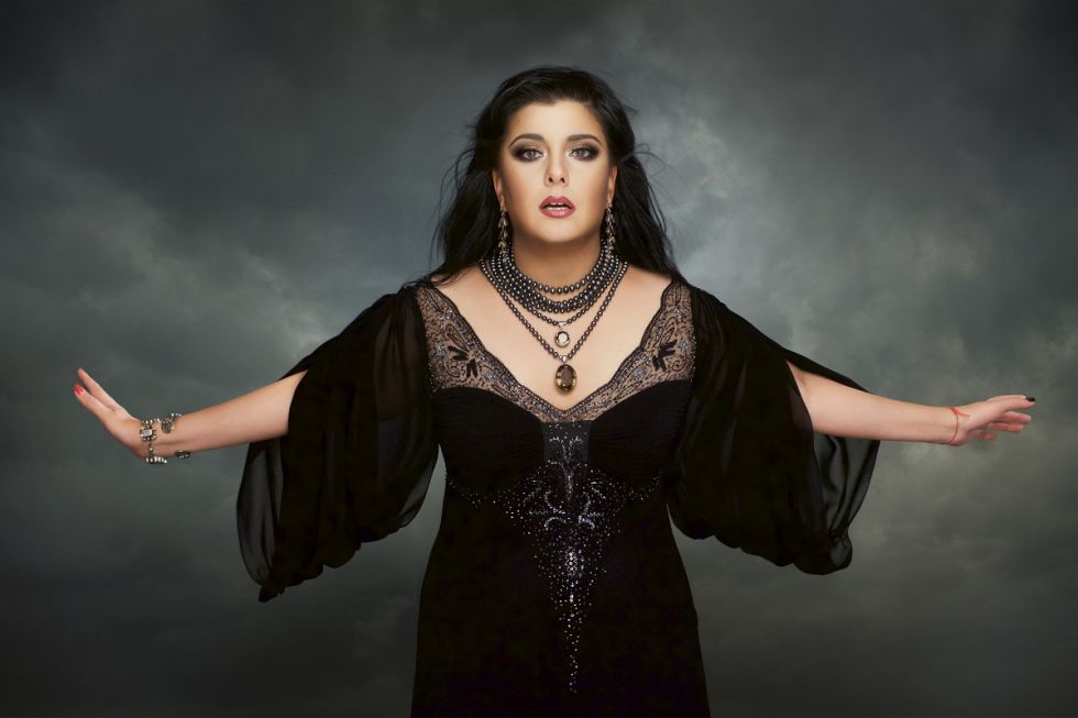 Татьяна Абрамованың жалаңаш суреті Алена апайдың қытығы