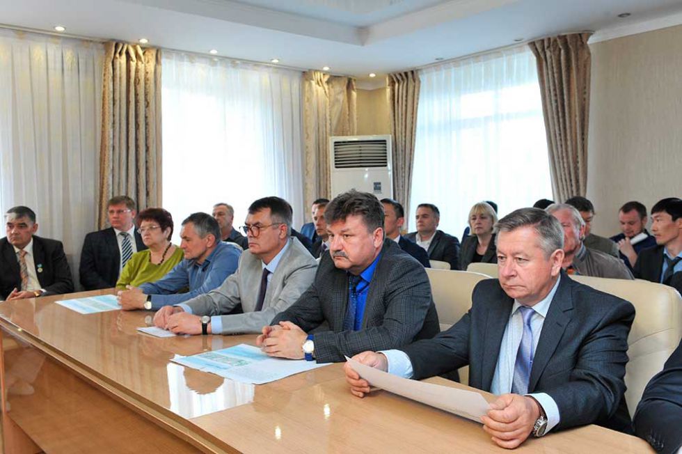 Акимат северный казахстан. Акимат северный казахстан. Сайт акима северо казахстанская область. Кайрат абишев. Зам акимы ско.