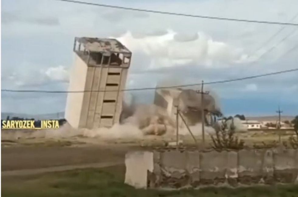 Бузулук оренбургская область бомбят. Взорвали элеватор.