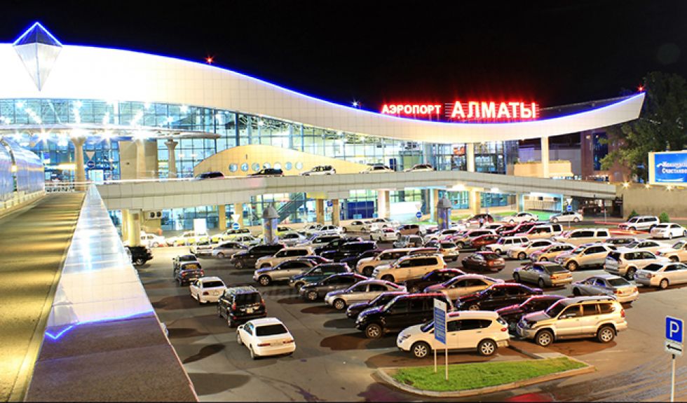 Аэропорт алматы 2024. В Казахстане Алма Ата аэропорт. Международное аэропорт Алма Аты. Алматы Ala аэропорт. Алматы улица Майлина 2 Международный аэропорт Алматы.