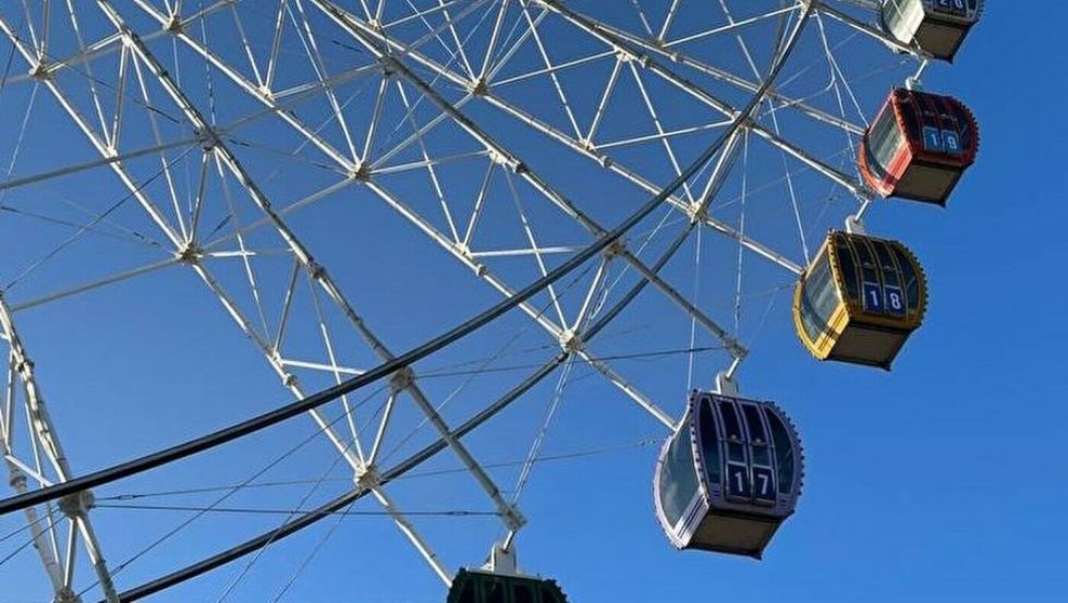 Гражданка РФ пыталась совершить суицид на колесе обозрения в Астане ...