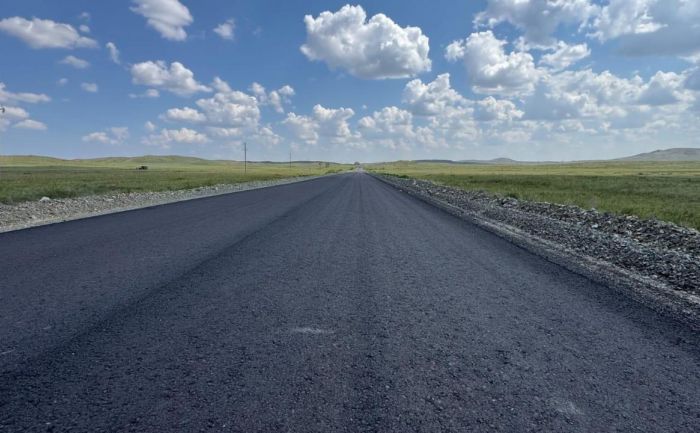 В Карагандинской области продолжают обновлять дороги к отдалённым сёлам