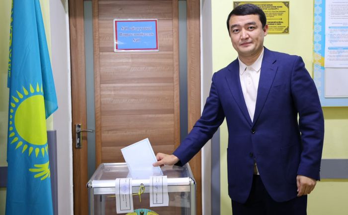 Депутаты Маслихата Алматы активно участвуют в голосовании