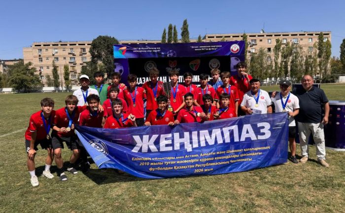 Столичные футболисты завершили сезон с пятью чемпионскими титулами на первенстве страны