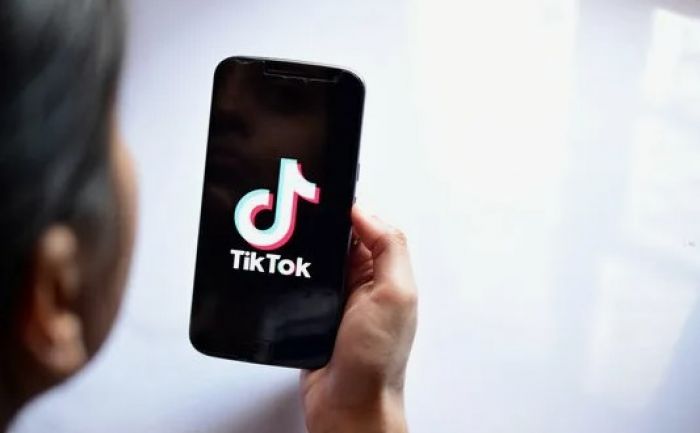 Двух жителей Алматы арестовали на 5 суток за нецензурную брань в TikTok