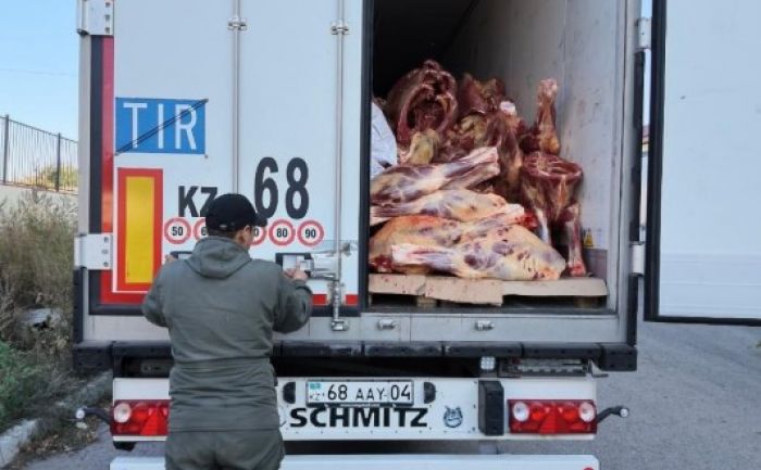 Автоколонна с продуктами выехала из Актобе в столицу