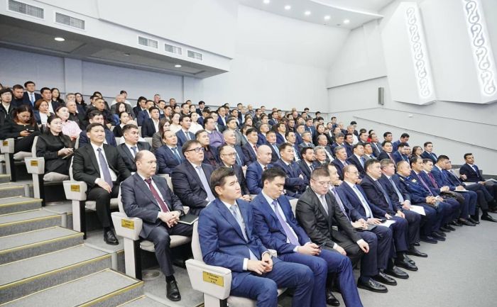 Регионам Казахстана дали неделю на подготовку планов по улучшению местных дорог
