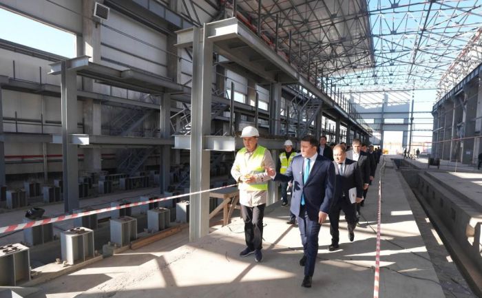 В Арыси строят сервисный центр для электровозов