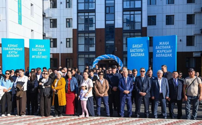 В Кызылорде 168 семей получили квартиры на левом берегу