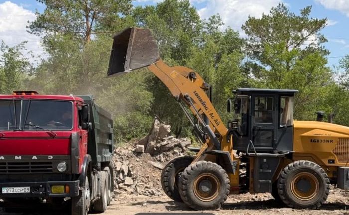 В Шахтинске убирают стихийные свалки 