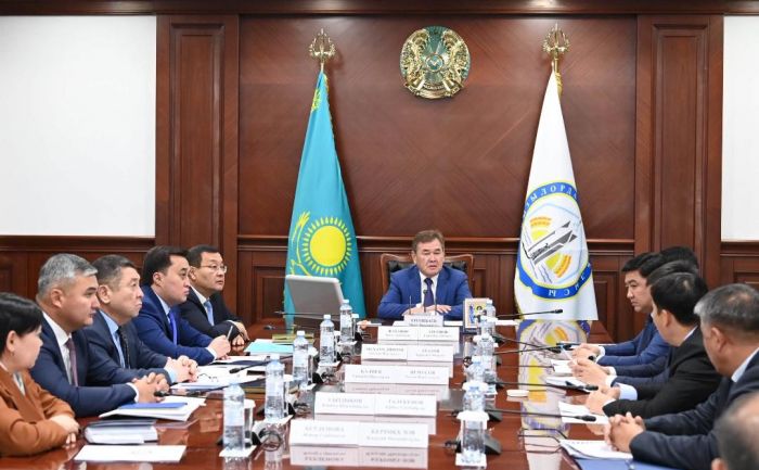 В Кызылординской области усилят контроль за перегруженными грузовиками на трассах