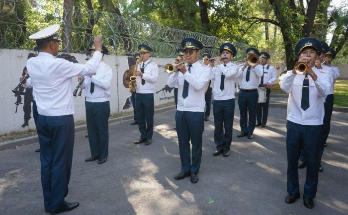 Осенью этого года Алматы отправит в армию более тысячи призывников