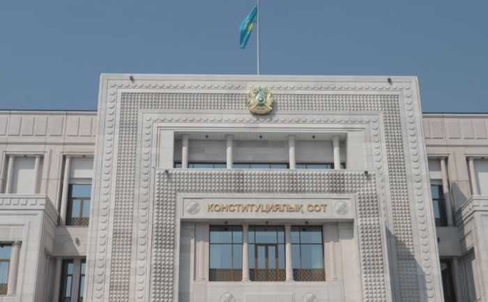 Конституционный Суд взялся за семейное право: на кону права родителей, наследство и происхождение детей