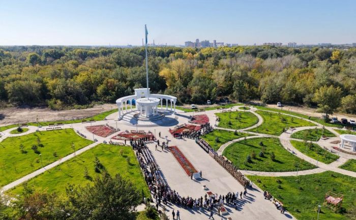 В области Абай впервые проводили призывников в армию в новом формате
