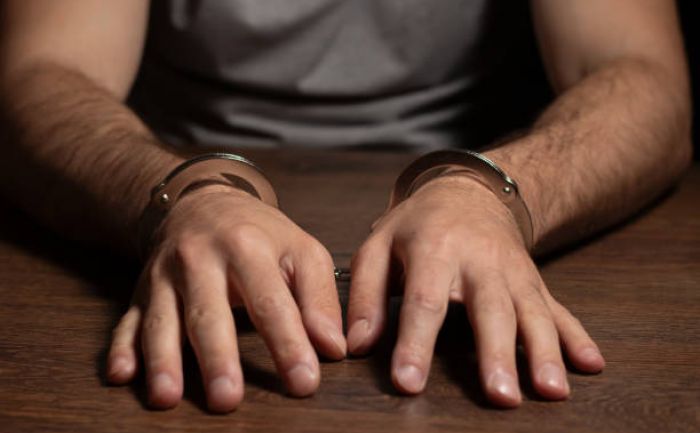 В Астане мужчина получил 60 часов общественных работ за угрозу поджечь бывшую сожительницу