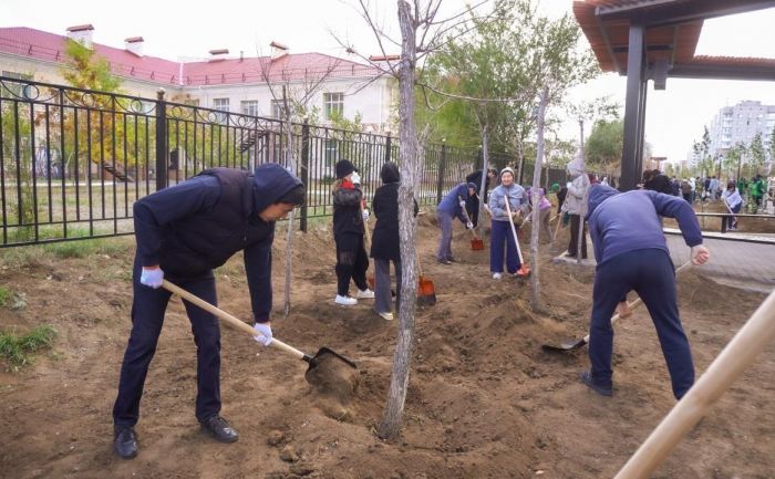 Жители Астаны вносят вклад в озеленение города