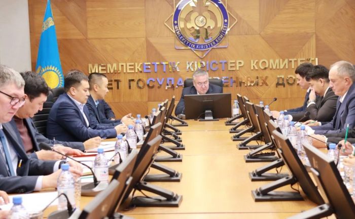 В КГД обсудили меры по ускорению международных автоперевозок