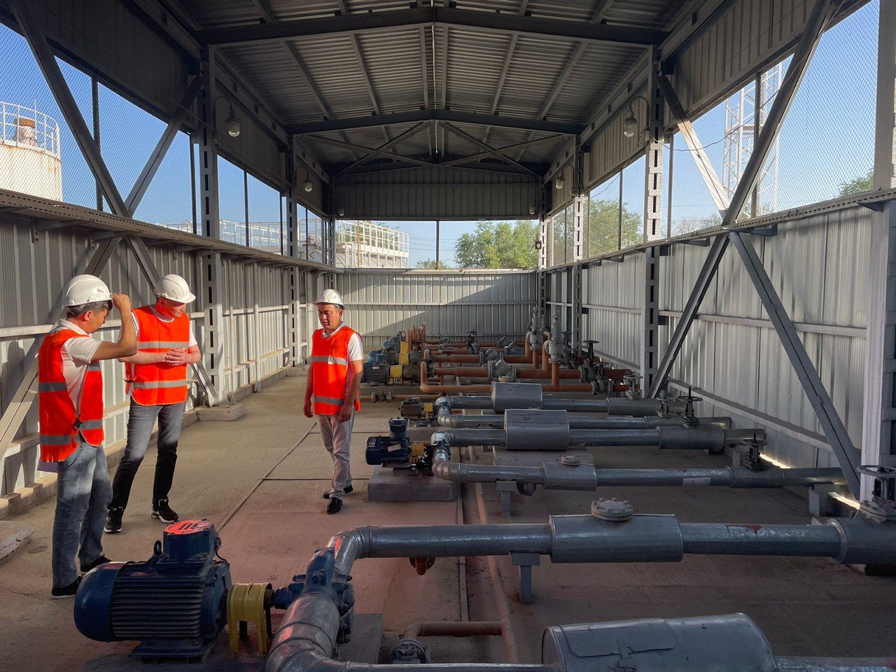 Яргео месторождение. Антипинский нефтеперерабатывающий завод презентация. Вексельный дом топливно-энергетического комплекса. Нефтэк. Абаканская нефтебаза.